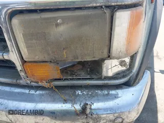 1995 Dodge Dakota z VIN 1B7GL23Y9SW925105, wystawiony jako IAAI lot #42460138 z przebiegiem 125 389 mil mil oraz . Historia ofert i sprzedaży dostępna na DreamBid. Obrazek 11.
