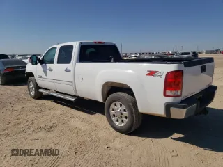 2012 GMC Sierra 3500HD SRW SLE z VIN 1GT423C80CF202840, wystawiony jako Copart lot #73801354 z przebiegiem 187 849 mil mil oraz Szkody całkowita. Historia ofert i sprzedaży dostępna na DreamBid. Obrazek 2.