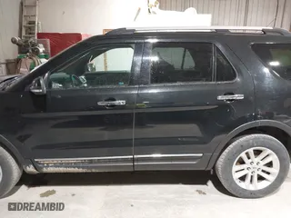 2014 Ford Explorer XLT with VIN 1FM5K8D85EGC02096, listed as a IAAI auction lot 42004238 with 187,187 mi miles. Bid and sale history available at carsss.com. Image 15.