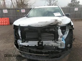 2025 GMC Acadia FWD Elevation z VIN 1GKENKRS4SJ165168, wystawiony jako IAAI lot #41798668 z przebiegiem 3 191 mil mil oraz . Historia ofert i sprzedaży dostępna na DreamBid. Obrazek 6.