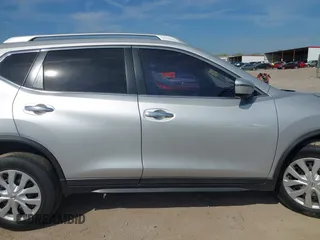 2017 Nissan Rogue S with VIN JN8AT2MV0HW007749, listed as a IAAI auction lot 41894065 with 75,411 mi miles and . Bid and sale history available at carsss.com. Image 13.