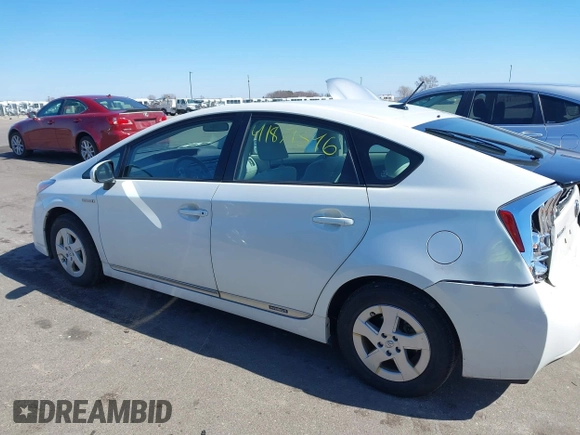 2011 Toyota Prius I with VIN JTDKN3DU1B0270124, listed as a IAAI auction lot 41871546 with 272,088 mi miles. Bid and sale history available at carsss.com. Image 14.