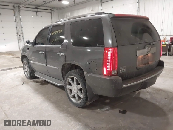2010 Cadillac Escalade Luxury z VIN 1GYUKBEF8AR271903, wystawiony jako IAAI lot #41389169 z przebiegiem 161 364 mil mil oraz . Historia ofert i sprzedaży dostępna na DreamBid. Obrazek 3.