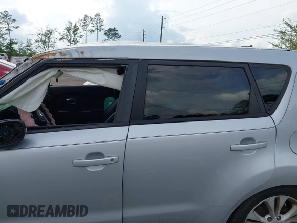 2016 Kia Soul ! with VIN KNDJX3A55G7855676, listed as a IAAI auction lot 41930250 with 97,168 mi miles. Bid and sale history available at carsss.com. Image 14.