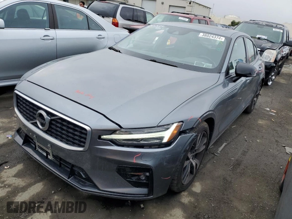 2019 Volvo S60 R-Design with VIN 7JRA22TMXKG013780, listed as a Copart auction lot 38024374 with 48,762 mi miles. Bid and sale history available at carsss.com. Image 1.