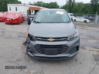 2020 Chevrolet Trax LS z VIN 3GNCJNSBXLL272365, wystawiony jako IAAI lot #40698380 z przebiegiem 39 306 mil mil oraz . Historia ofert i sprzedaży dostępna na DreamBid. Obrazek 13.