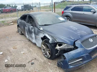 2011 Jaguar XJ XJL с VIN SAJWA2GBXBLV17528, выставлен на аукционе IAAI как лот 42423738 с пробегом Не указан миль и . История ставок и продаж доступна на DreamBid. Изображение 6.