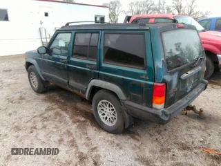 1997 Jeep Cherokee Sport with VIN 1J4FJ68S8VL500942, listed as a IAAI auction lot 40810846 with 224,782 mi miles. Bid and sale history available at carsss.com. Image 3.