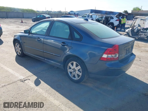 2006 Volvo S40 2.4L with VIN YV1MS390462210091, listed as a IAAI auction lot 42023731 with 205,487 mi miles. Bid and sale history available at carsss.com. Image 3.