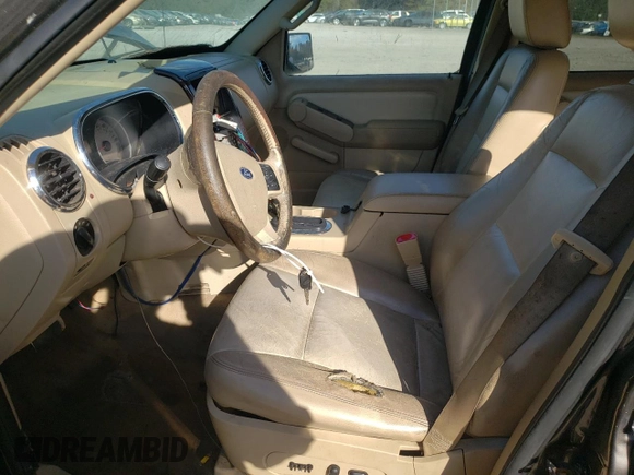 2006 Ford Explorer Limited with VIN 1FMEU75896UB11046, listed as a Copart auction lot 79395784 with 226,652 mi miles and Clean Title. Bid and sale history available at DreamBid. Image 7.