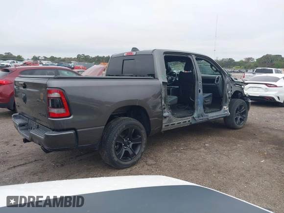 2023 Ram 1500 Big Horn z VIN 1C6SRFFT5PN654063, wystawiony jako IAAI lot #41655131 z przebiegiem 24 012 mil mil oraz . Historia ofert i sprzedaży dostępna na DreamBid. Obrazek 4.