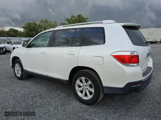 2013 Toyota Highlander with VIN 5TDZK3EH1DS114237, listed as a Copart auction lot 48521355 with 189,206 mi miles and Clean Title. Bid and sale history available at carsss.com. Image 2.