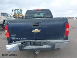 2010 Chevrolet Silverado 1500 LT with VIN 1GCSKSE39AZ271363, listed as a IAAI auction lot 41882454 with 96,210 mi miles. Bid and sale history available at carsss.com. Image 16.