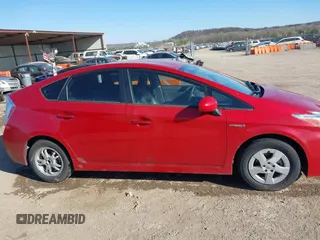 2011 Toyota Prius I z VIN JTDKN3DUXB0250101, wystawiony jako IAAI lot #41797789 z przebiegiem 127 306 mil mil oraz . Historia ofert i sprzedaży dostępna na DreamBid. Obrazek 13.
