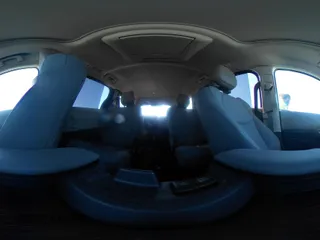 2024 Toyota Sienna XLE z VIN 5TDJRKEC8RS219789, wystawiony jako IAAI lot #41655786 z przebiegiem 1612 mil mil oraz . Historia ofert i sprzedaży dostępna na DreamBid. Obrazek 19.