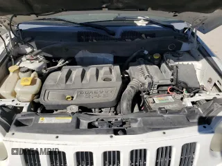 2007 Jeep Compass Sport with VIN 1J8FF47W07D120709, listed as a Copart auction lot 49653095 with 172,538 mi miles and Salvage Title. Bid and sale history available at carsss.com. Image 12.
