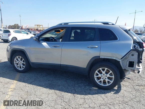2016 Jeep Cherokee Latitude z VIN 1C4PJMCS5GW243746, wystawiony jako IAAI lot #41346904 z przebiegiem 98 616 mil mil oraz . Historia ofert i sprzedaży dostępna na DreamBid. Obrazek 15.
