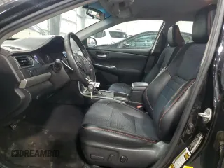 2015 Toyota Camry XLE z VIN 4T1BF1FK8FU921689, wystawiony jako Copart lot #55825225 z przebiegiem 116 438 mil mil oraz Szkoda całkowita • Salvage title. Historia ofert i sprzedaży dostępna na DreamBid. Obrazek 7.