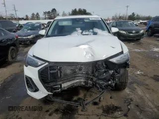 2020 Audi Q3 S line Premium with VIN WA1DECF31L1125362, listed as a Copart auction lot 42122605 with 39,407 mi miles and Salvage Title. Bid and sale history available at carsss.com. Image 5.