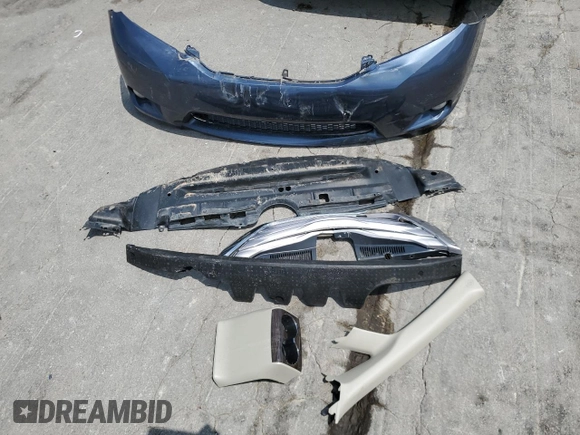 2017 Toyota Sienna XLE Auto Access Seat with VIN 5TDYZ3DC3HS868727, listed as a Copart auction lot 61308185 with 87,927 mi miles and Salvage title. Bid and sale history available at DreamBid. Image 13.