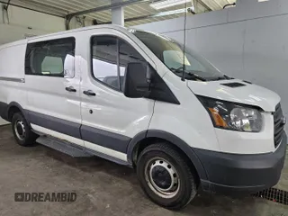 2017 Ford Transit z VIN 1FTYE1YMXHKA82272, wystawiony jako IAAI lot #42575786 z przebiegiem 256 393 mil mil oraz . Historia ofert i sprzedaży dostępna na DreamBid. Obrazek 4.