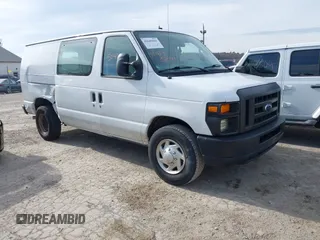 2010 Ford Econoline Cargo Commercial z VIN 1FTNE2EL7ADA72460, wystawiony jako IAAI lot #41645041 z przebiegiem 73 118 mil mil oraz . Historia ofert i sprzedaży dostępna na DreamBid. Obrazek 1.