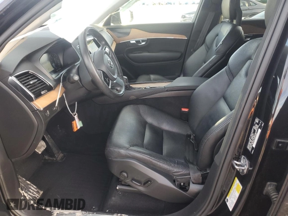 2021 Volvo XC90 Momentum with VIN YV4A221K9M1672887, listed as a Copart auction lot 45306215 with 59,925 mi miles and Salvage title. Bid and sale history available at DreamBid. Image 7.