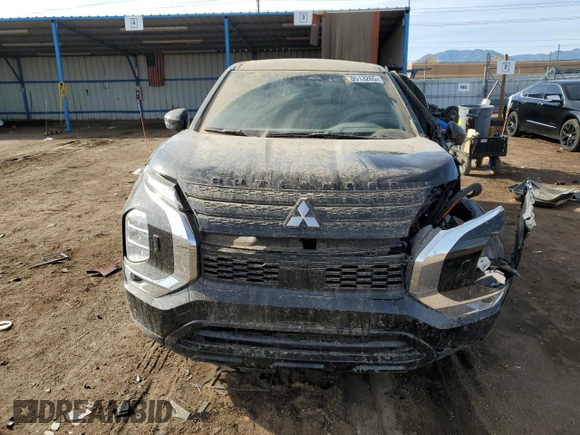 2023 Mitsubishi Outlander SE z VIN JA4J4UA83PZ011708, wystawiony jako Copart lot #49513265 z przebiegiem 36 156 mil mil oraz Szkoda całkowita • Salvage title. Historia ofert i sprzedaży dostępna na DreamBid. Obrazek 5.