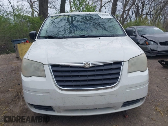 2008 Chrysler Town & Country LX with VIN 2A8HR44H88R694642, listed as a IAAI auction lot 42039492 with 210,249 mi miles and . Bid and sale history available at DreamBid. Image 12.