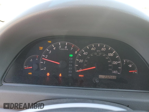 2006 Toyota Camry LE z VIN 4T1BF30KX6U630387, wystawiony jako Copart lot #49624755 z przebiegiem 232 568 mil mil oraz Szkoda całkowita • Salvage title. Historia ofert i sprzedaży dostępna na DreamBid. Obrazek 9.