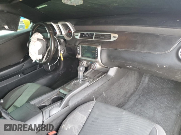 2014 Chevrolet Camaro LT with VIN 2G1FB3D39E9193829, listed as a Copart auction lot 52570805 with 95,486 mi miles and Salvage title. Bid and sale history available at DreamBid. Image 8.