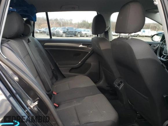 2018 Volkswagen Golf S z VIN 3VW117AU1JM753284, wystawiony jako Copart lot #81048463 z przebiegiem 103 464 mil mil oraz . Historia ofert i sprzedaży dostępna na DreamBid. Obrazek 10.