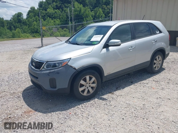 2015 Kia Sorento LX with VIN 5XYKTCA62FG568967, listed as a IAAI auction lot 42689942 with 215,430 mi miles and . Bid and sale history available at DreamBid. Image 2.