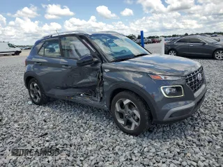 2024 Hyundai Venue Limited with VIN KMHRC8A33RU294761, listed as a Copart auction lot 62027005 with 13,657 mi miles and Non repairable. Bid and sale history available at DreamBid. Image 4.
