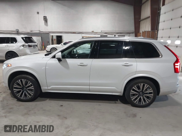 2020 Volvo XC90 Momentum with VIN YV4102PK4L1531480, listed as a IAAI auction lot 41990921 with 68,989 mi miles. Bid and sale history available at carsss.com. Image 14.