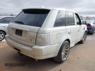 2007 Land Rover Range Rover Sport HSE с VIN SALSK25497A987091, выставлен на аукционе IAAI как лот 41797141 с пробегом 152 279 миль миль и . История ставок и продаж доступна на DreamBid. Изображение 4.