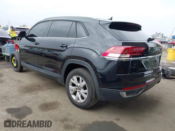 2021 Volkswagen Atlas S with VIN 1V2AC2CA3MC224104, listed as a IAAI auction lot 42500452 with 54,766 mi miles and . Bid and sale history available at DreamBid. Image 3.