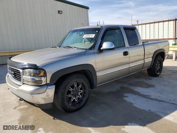 2002 GMC Sierra 1500 SLT with VIN 1GTEC19T42Z241901, listed as a Copart auction lot 45695015 with 166,602 mi miles and Salvage Title. Bid and sale history available at carsss.com. Image 1.