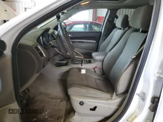2013 Dodge Durango SXT with VIN 1C4RDJAG4DC564946, listed as a Copart auction lot 44162164 with 103,849 mi miles and Clean title. Bid and sale history available at DreamBid. Image 7.