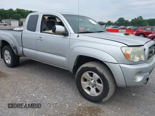 2006 Toyota Tacoma with VIN 5TEUU42N06Z249901, listed as a IAAI auction lot 42464708 with 192,333 mi miles and . Bid and sale history available at DreamBid. Image 1.
