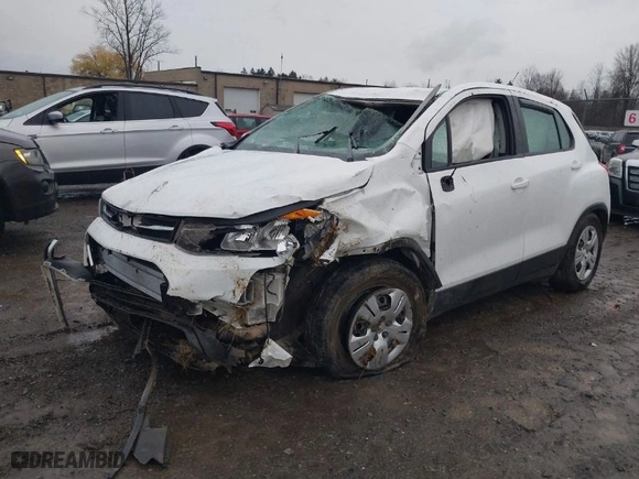 2018 Chevrolet Trax LS with VIN 3GNCJKSB4JL359190, listed as a IAAI auction lot 40917236 with 80,254 mi miles. Bid and sale history available at carsss.com. Image 2.