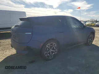 2023 BMW iX M60 z VIN WB533CF00PCM07995, wystawiony jako Copart lot #46043845 z przebiegiem Nie podano mil oraz Szkoda całkowita • Salvage title. Historia ofert i sprzedaży dostępna na DreamBid. Obrazek 3.