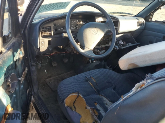 1992 Toyota Pickup DLX с VIN JT4VN13D2N5083484, выставлен на аукционе Copart как лот 44200945 с пробегом 271 613 миль миль и Списание • Salvage title. История ставок и продаж доступна на DreamBid. Изображение 8.