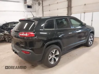 2015 Jeep Cherokee Sport z VIN 1C4PJMAB8FW764171, wystawiony jako IAAI lot #42460585 z przebiegiem 204 179 mil mil oraz . Historia ofert i sprzedaży dostępna na DreamBid. Obrazek 4.