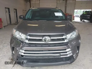 2018 Toyota Highlander SE с VIN 5TDJZRFHXJS904447, выставлен на аукционе IAAI как лот 42461685 с пробегом 89 056 миль миль и . История ставок и продаж доступна на DreamBid. Изображение 12.
