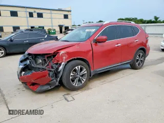 2017 Nissan Rogue SV z VIN JN8AT2MT4HW408073, wystawiony jako Copart lot #57068815 z przebiegiem 150 179 mil mil oraz Szkody całkowita. Historia ofert i sprzedaży dostępna na DreamBid. Obrazek 1.