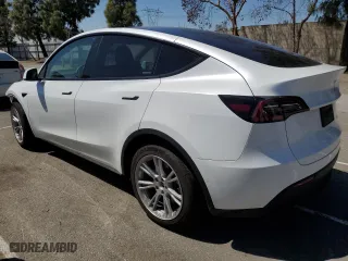 2022 Tesla Model Y Long Range with VIN 7SAYGDEE0NA020896, listed as a Copart auction lot 52780555 with 10,117 mi miles and Salvage Title. Bid and sale history available at carsss.com. Image 2.