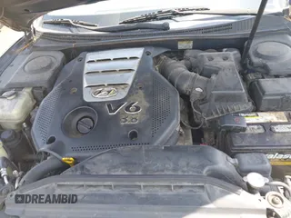 2006 Hyundai Azera SE with VIN KMHFC46F26A046738, listed as a IAAI auction lot 42715976 with 270,959 mi miles and . Bid and sale history available at DreamBid. Image 10.