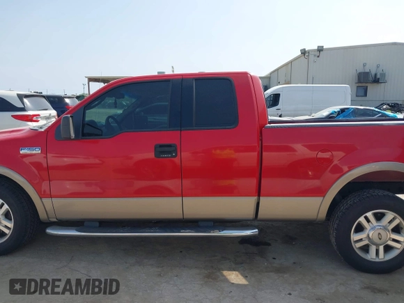 2004 Ford F-150 XL z VIN 1FTPX12574NC21791, wystawiony jako IAAI lot #42304925 z przebiegiem 122 061 mil mil oraz . Historia ofert i sprzedaży dostępna na DreamBid. Obrazek 14.