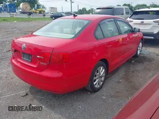 2012 Volkswagen Jetta SE with VIN 3VWDX7AJ0CM322455, listed as a IAAI auction lot 42279027 with 121,214 mi miles and . Bid and sale history available at DreamBid. Image 4.